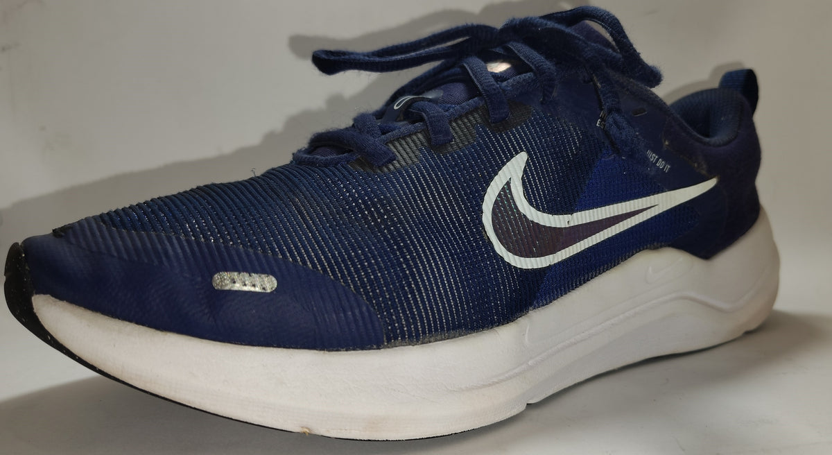 Downshifter 12 Size 5.5 Y Youth Boys Navy Blue dm4194-400