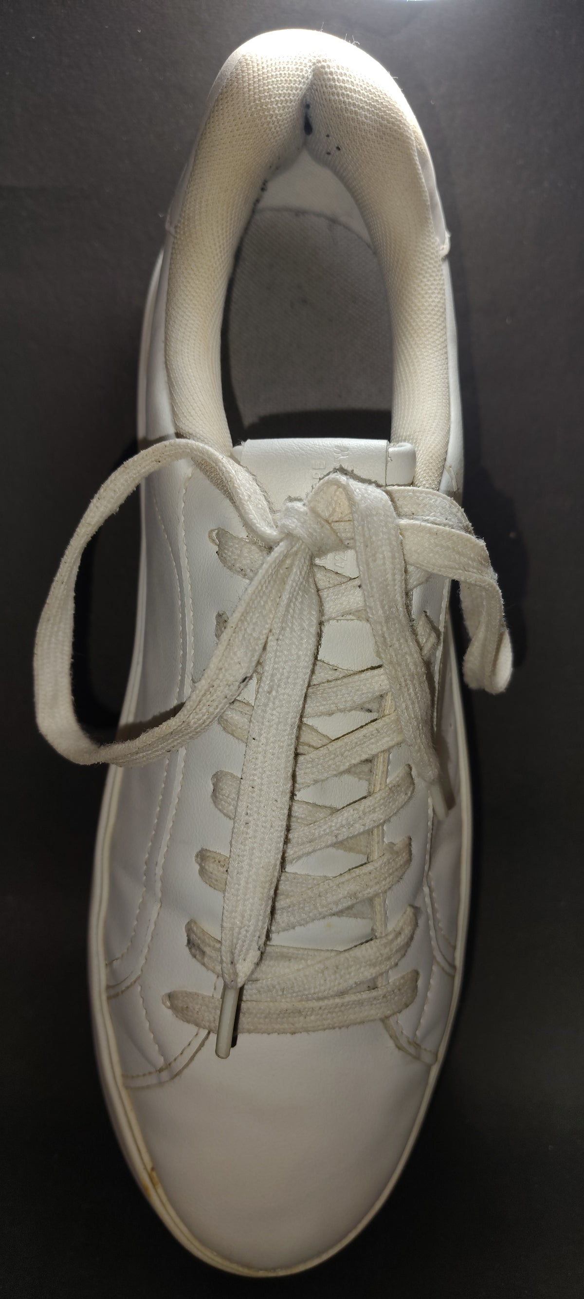 whiteTrainers
